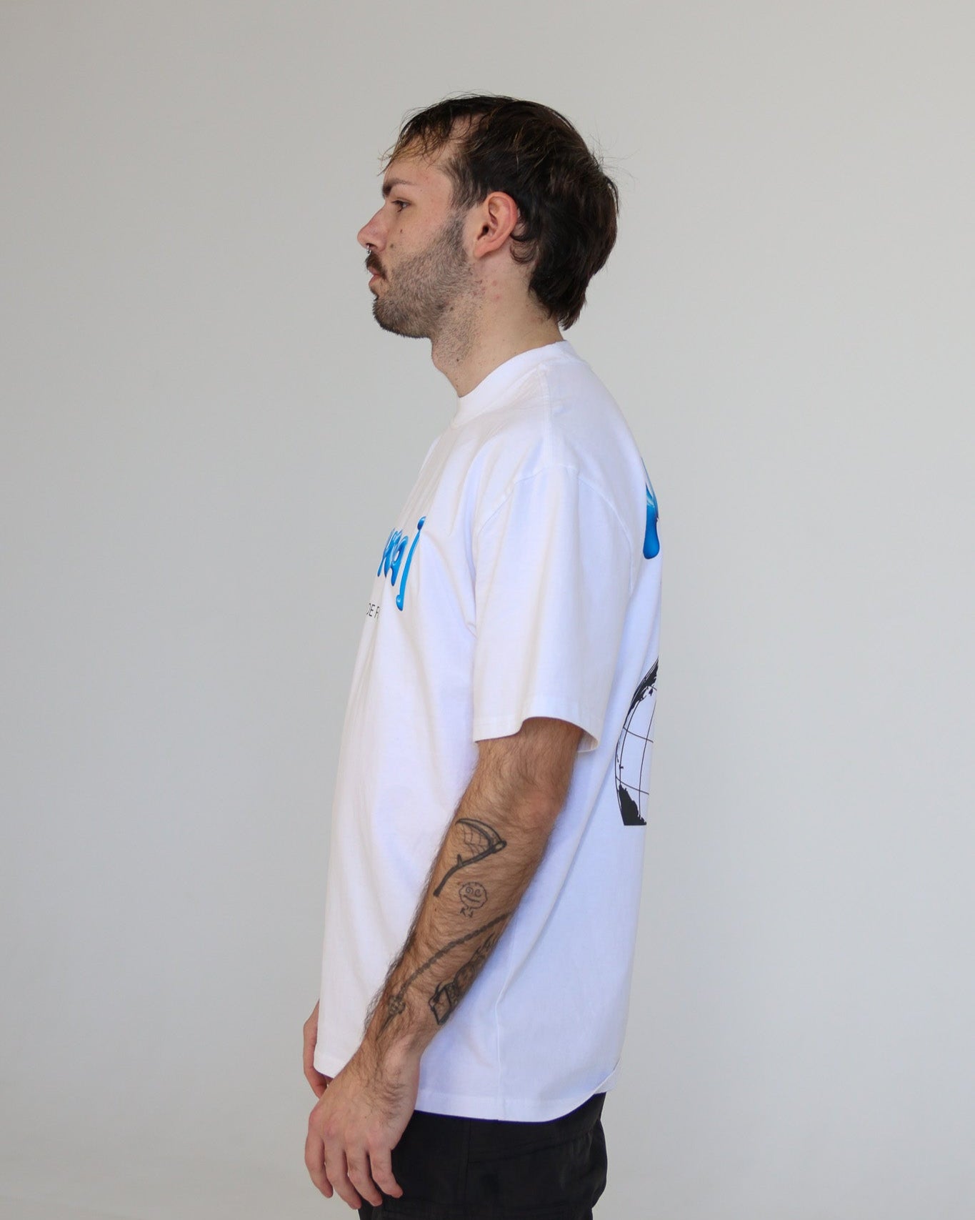 NEW WORLD Tee