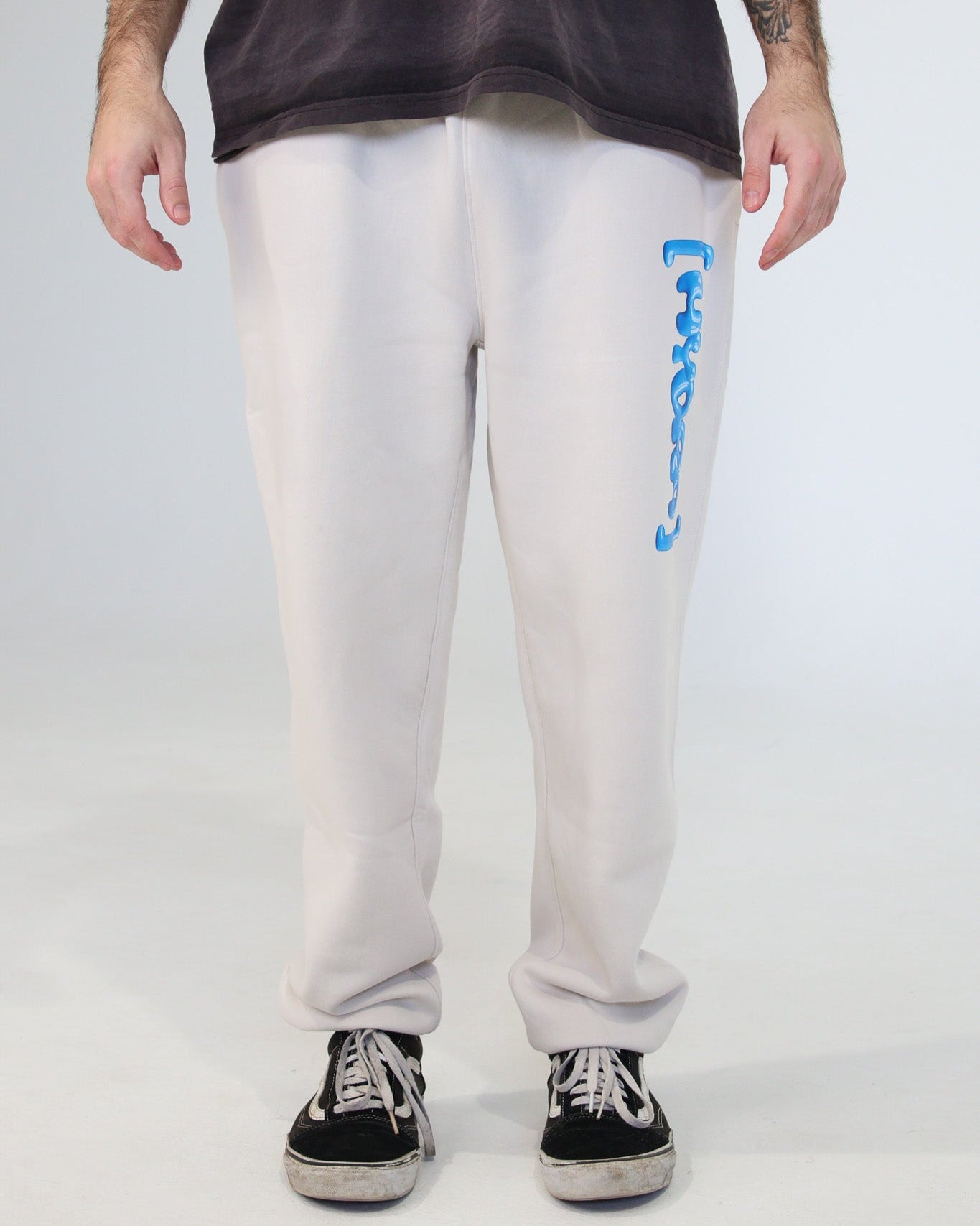 NEW WORLD Sweats