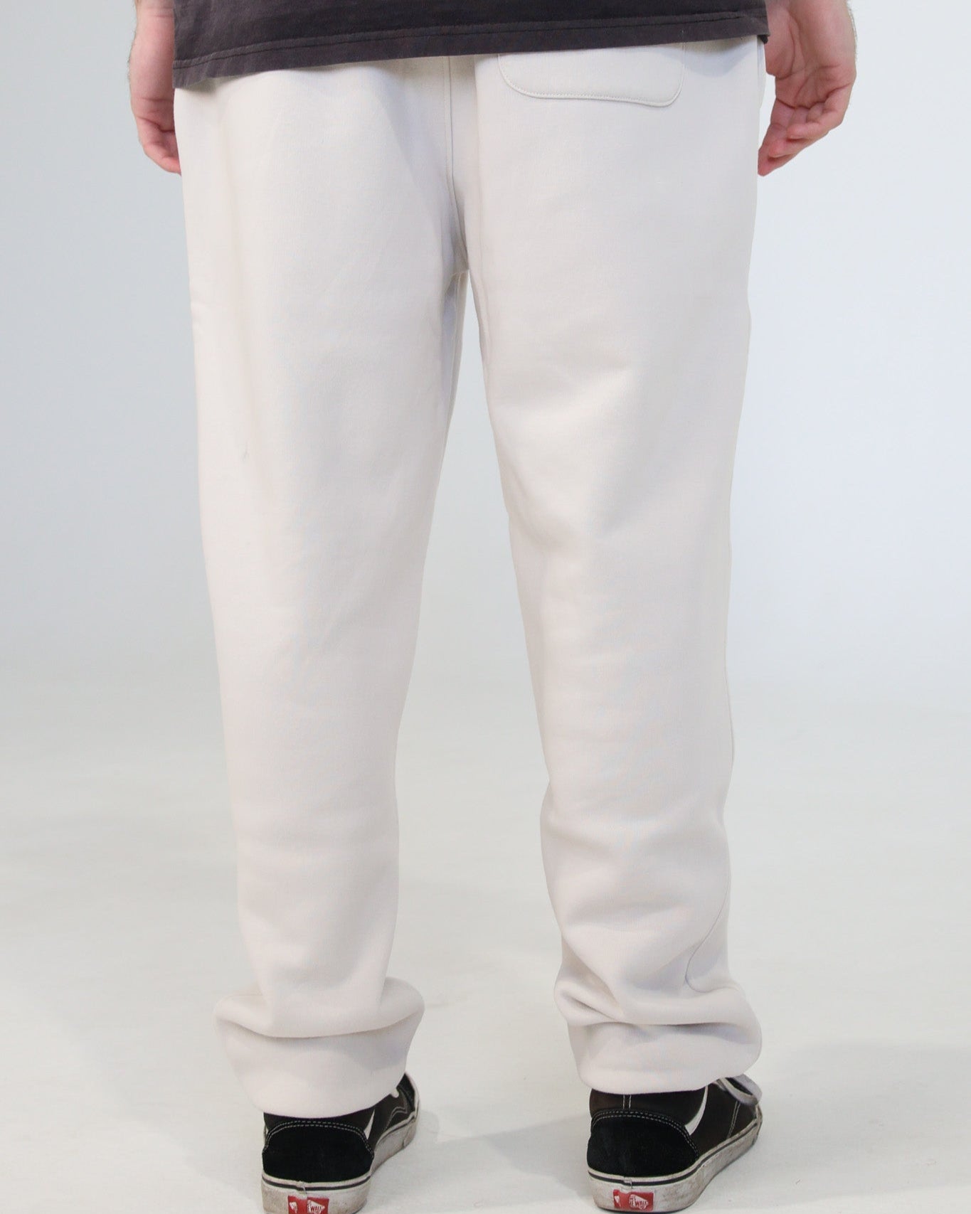 NEW WORLD Sweats