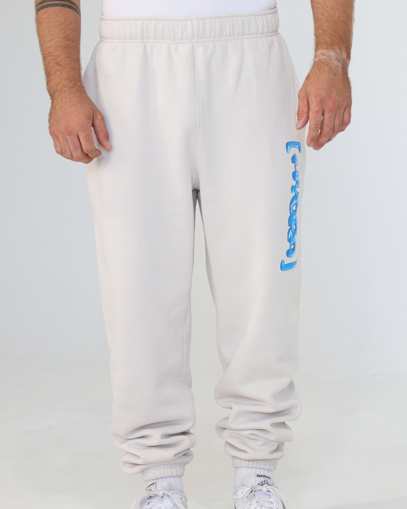 NEW WORLD Sweats