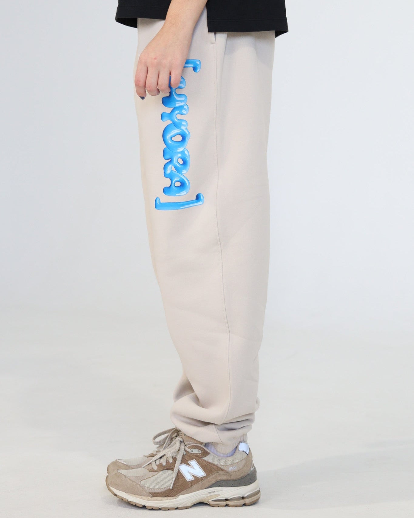 NEW WORLD Sweats